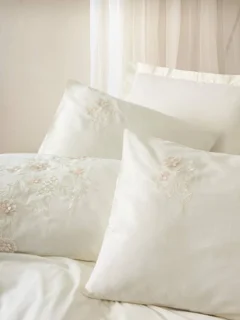 سرویس کاور روتختی کتان باکس کوئین 3D AIRA EKRU COTTON BOX